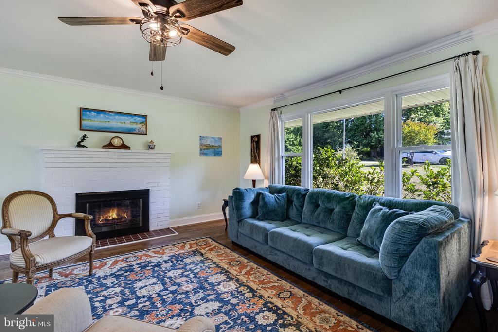 21807 POTOMAC VIEW DRIVE