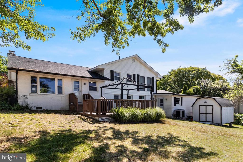 21807 POTOMAC VIEW DRIVE