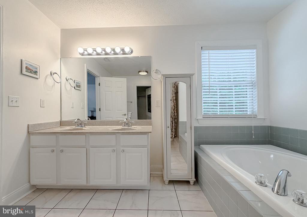46480 HILTON RIDGE DRIVE