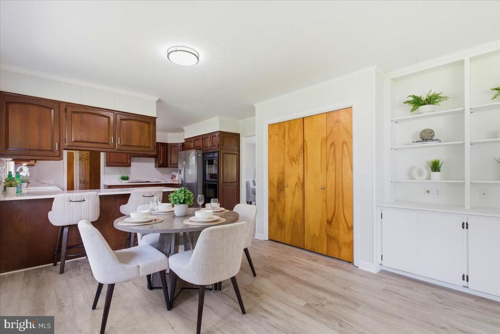 17041 CIRCLE LANE