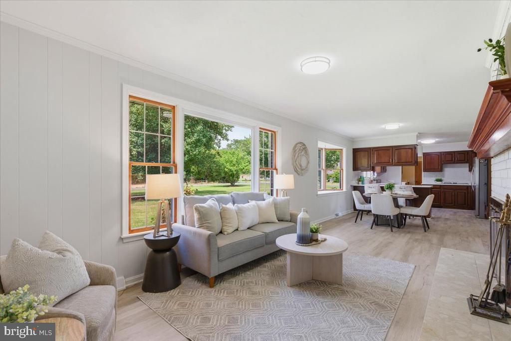 17041 CIRCLE LANE