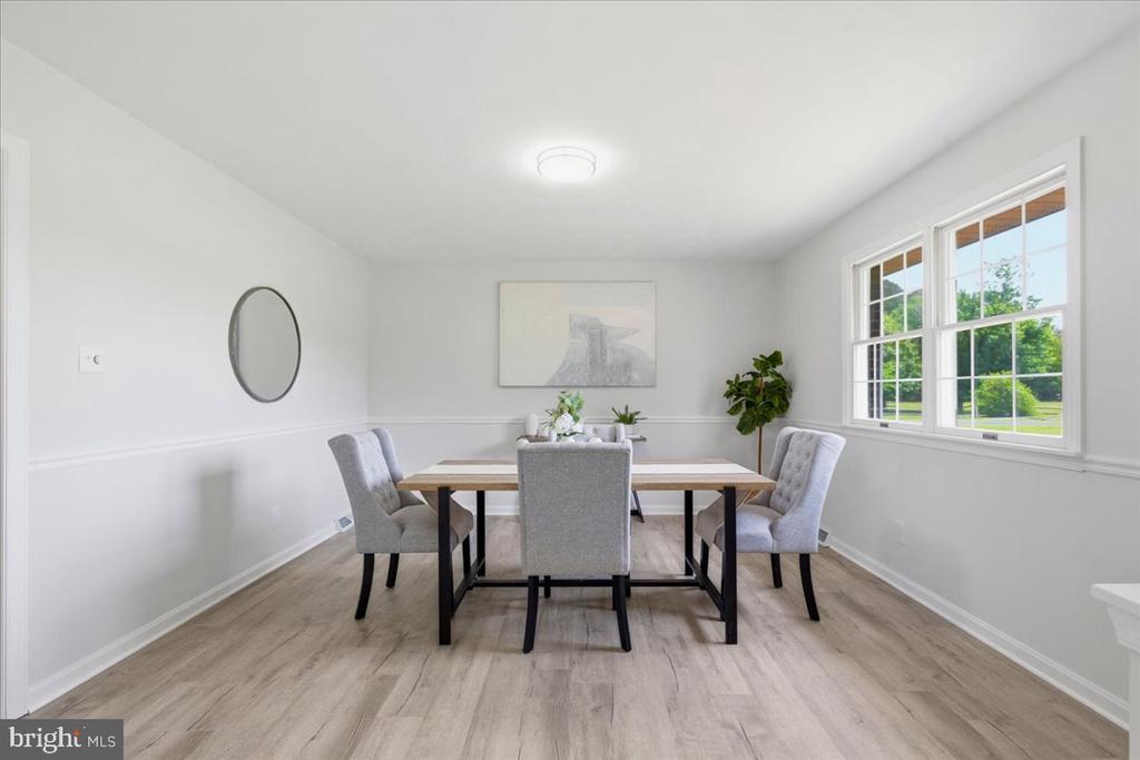 17041 CIRCLE LANE