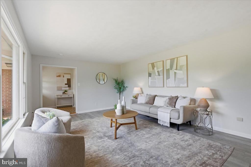 17041 CIRCLE LANE