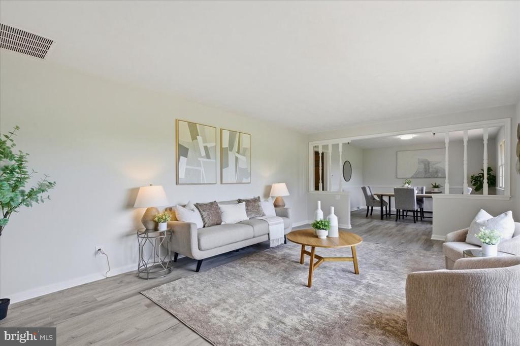 17041 CIRCLE LANE