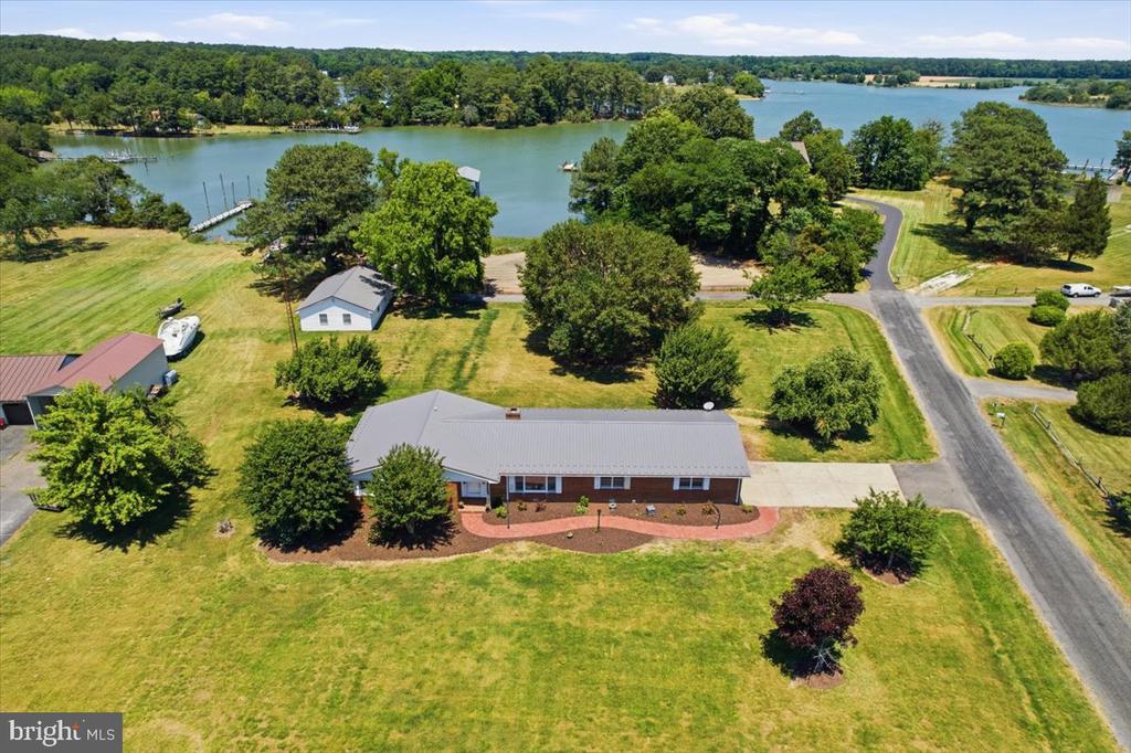 17041 CIRCLE LANE
