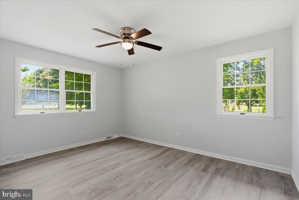 17041 CIRCLE LANE