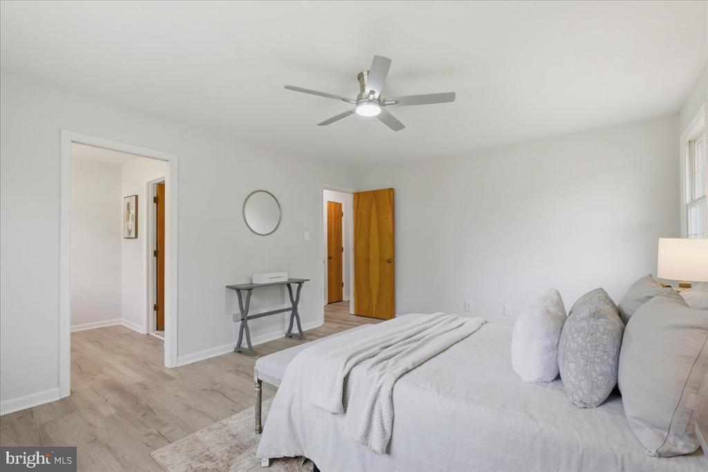17041 CIRCLE LANE