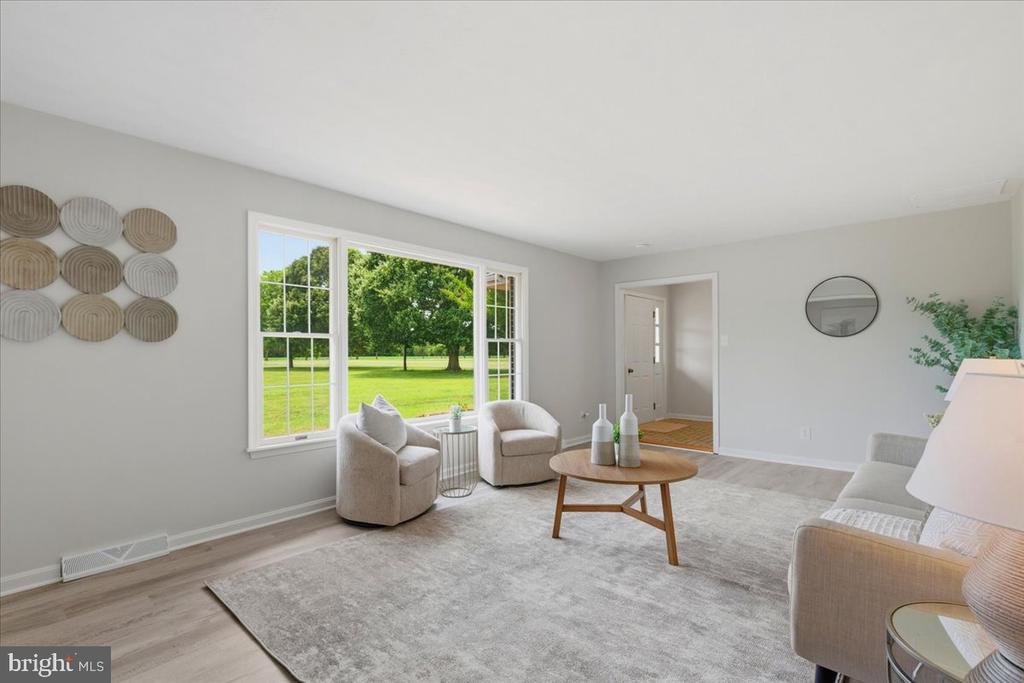 17041 CIRCLE LANE