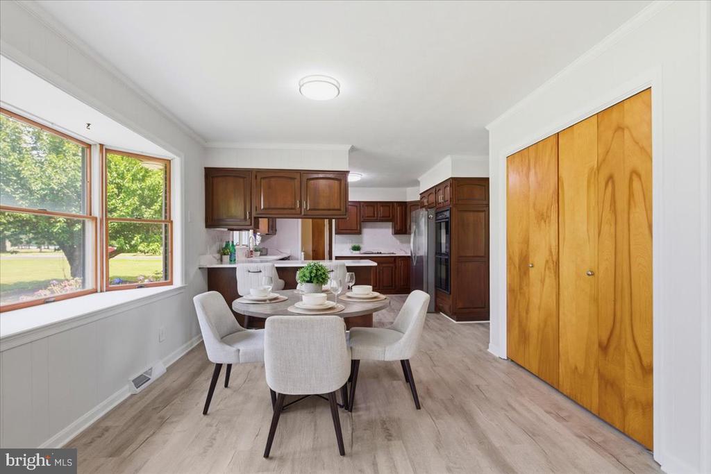 17041 CIRCLE LANE