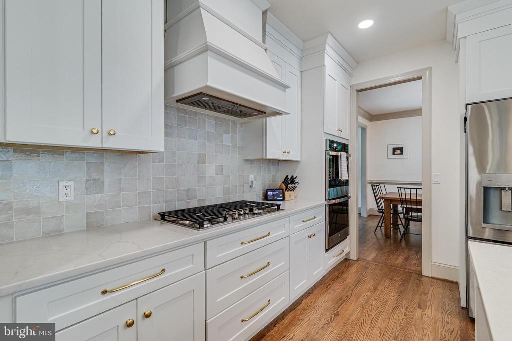 46461 PORTO BELLO COURT