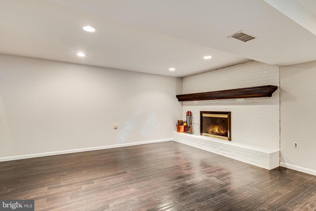 26875 REDGATE DRIVE