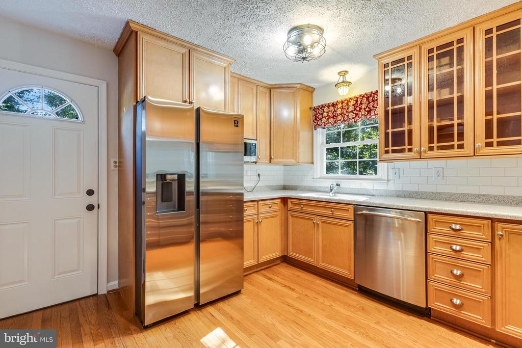 26875 REDGATE DRIVE