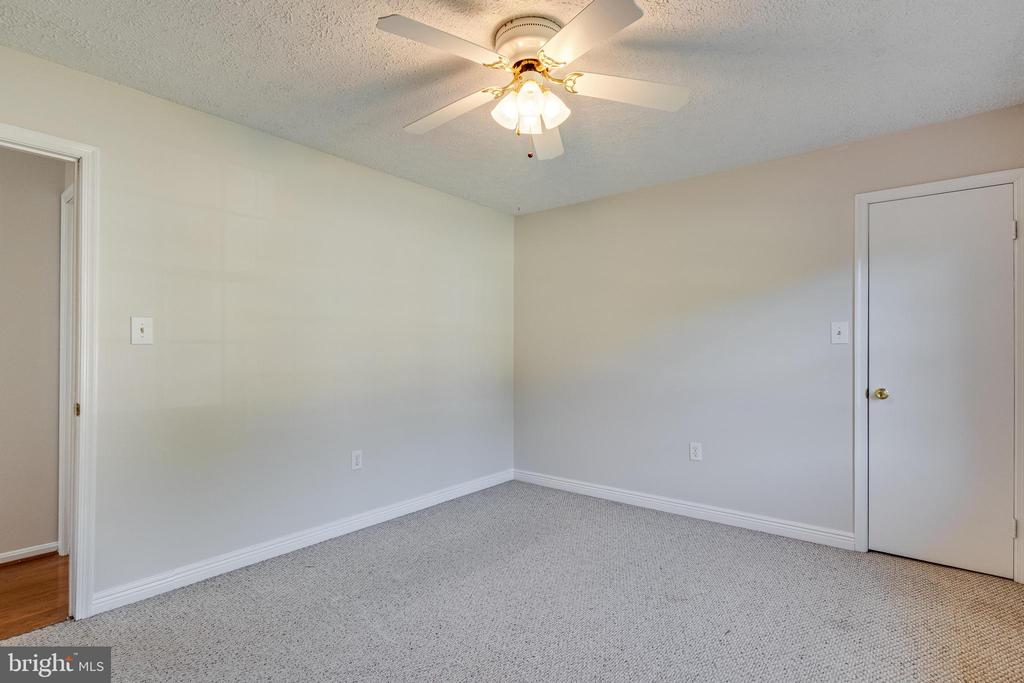 26875 REDGATE DRIVE