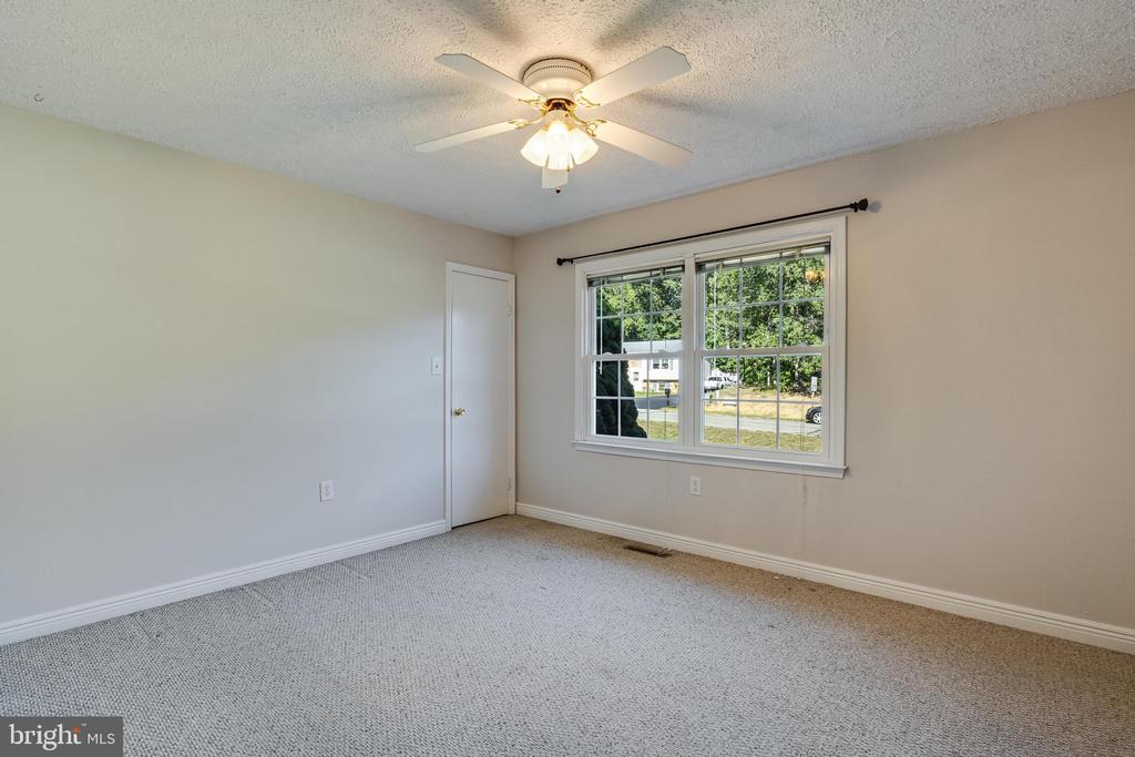26875 REDGATE DRIVE
