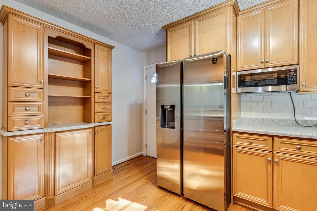 26875 REDGATE DRIVE