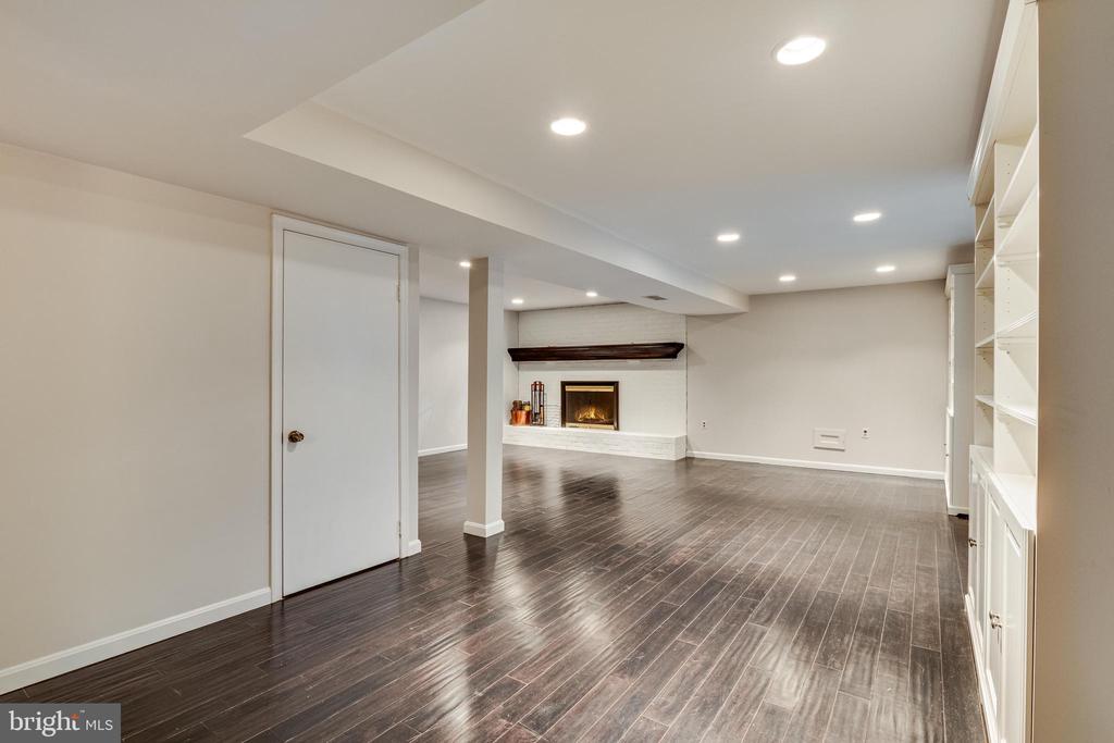 26875 REDGATE DRIVE