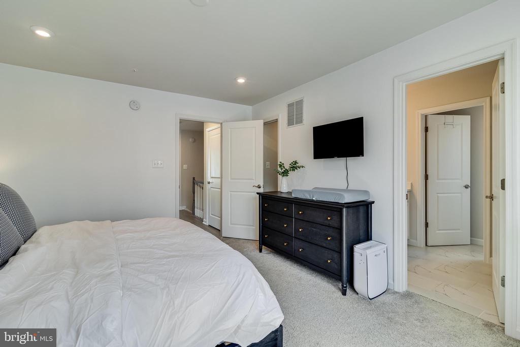 23462 SUGAR PINE LANE