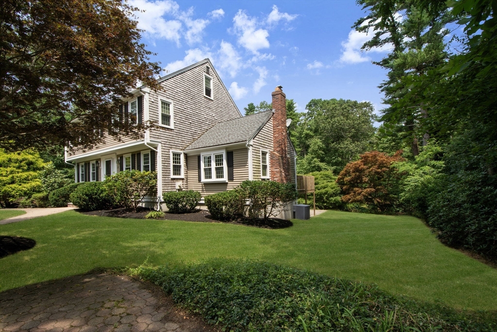 15 Phillips Brook Circle