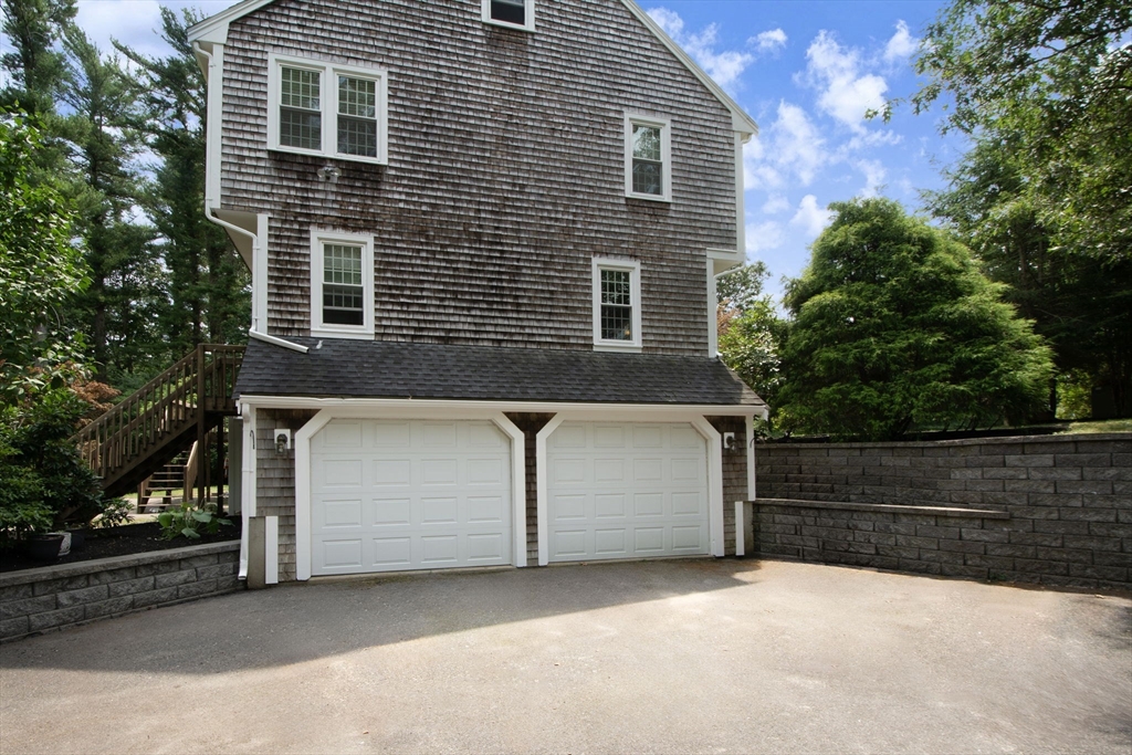 15 Phillips Brook Circle