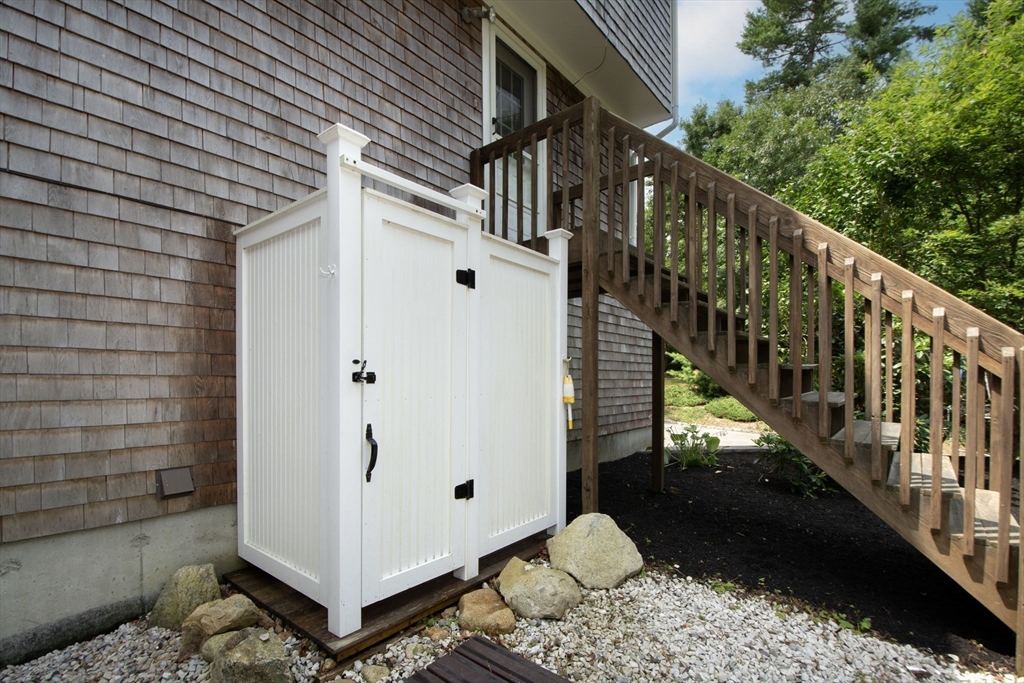 15 Phillips Brook Circle