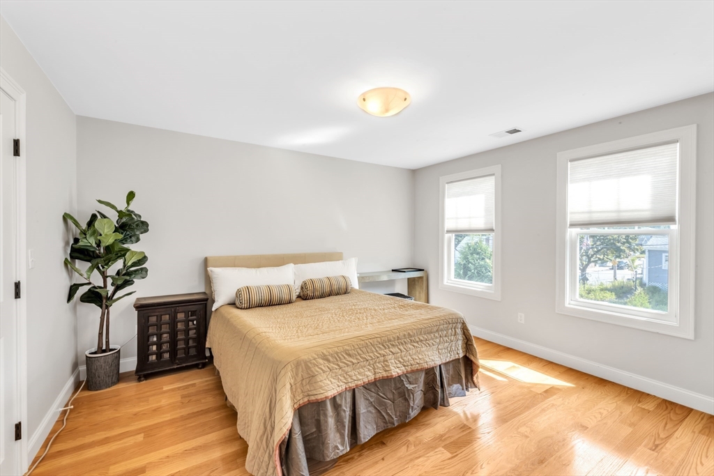 90 Crosstown Ave