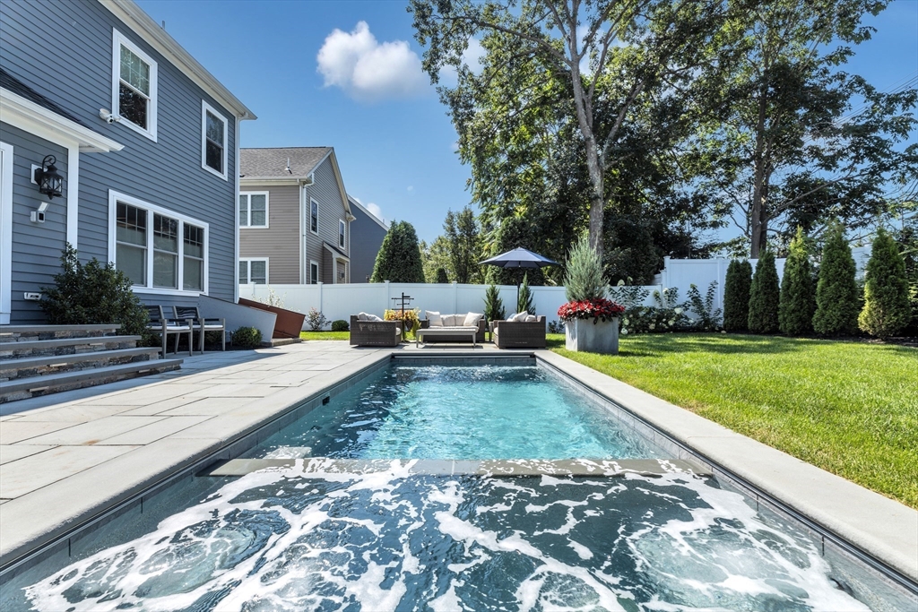 90 Crosstown Ave