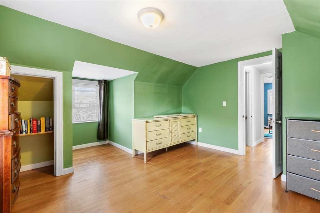 17 Barker Rd