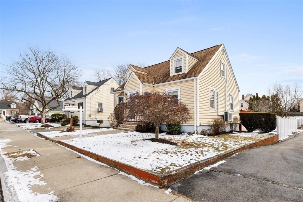 17 Barker Rd