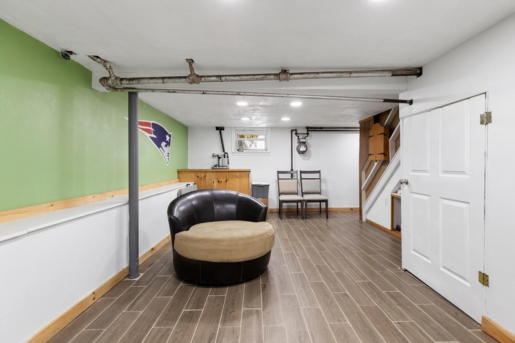 17 Barker Rd