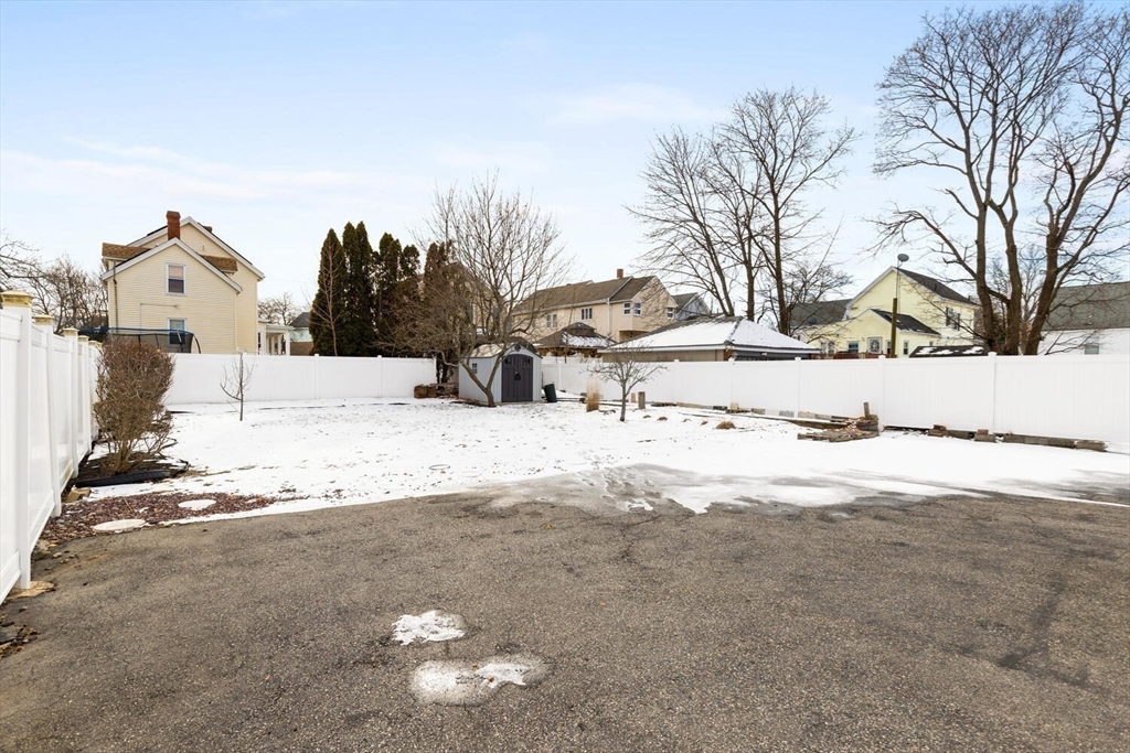 17 Barker Rd