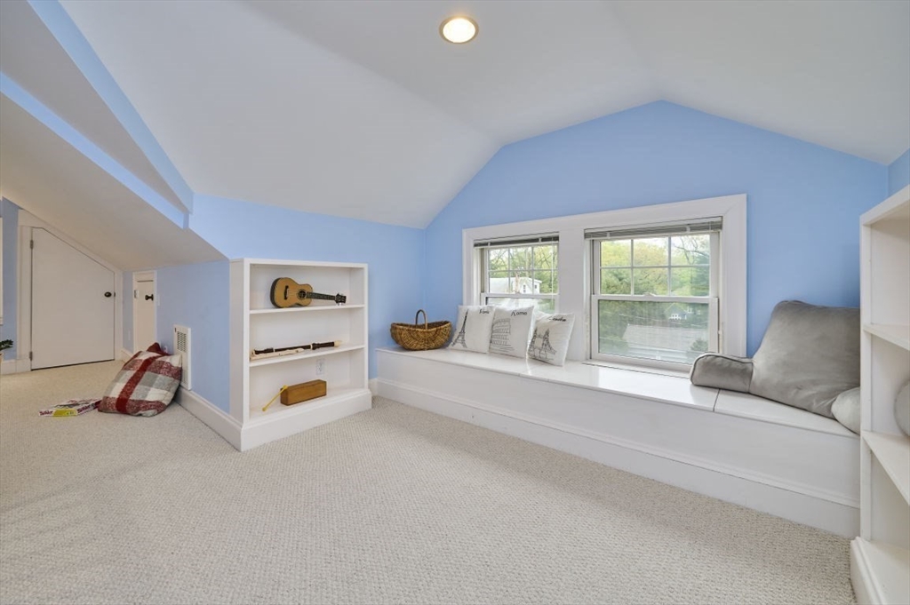 217 Plymouth Rd