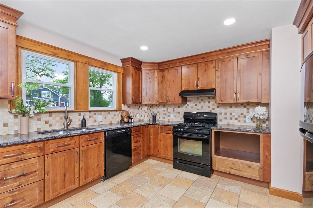 27 Locust St