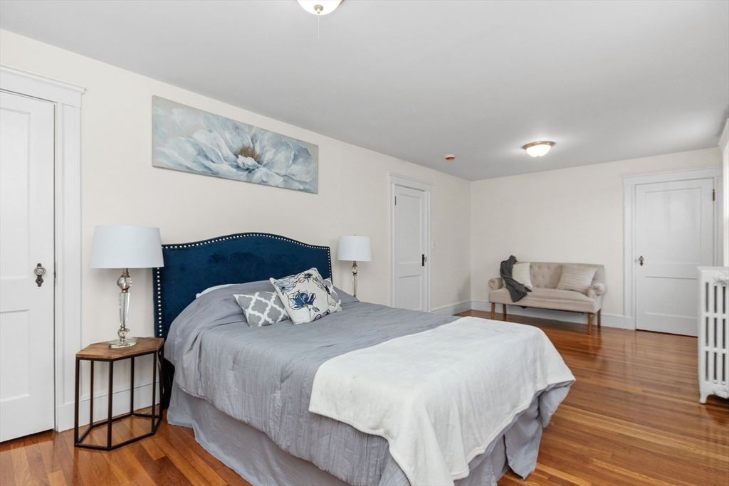 27 Locust St