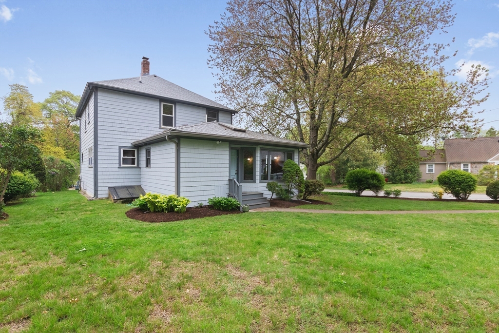 27 Locust St