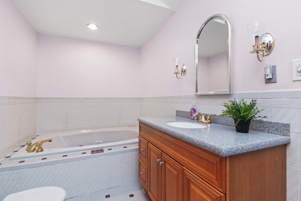 27 Locust St