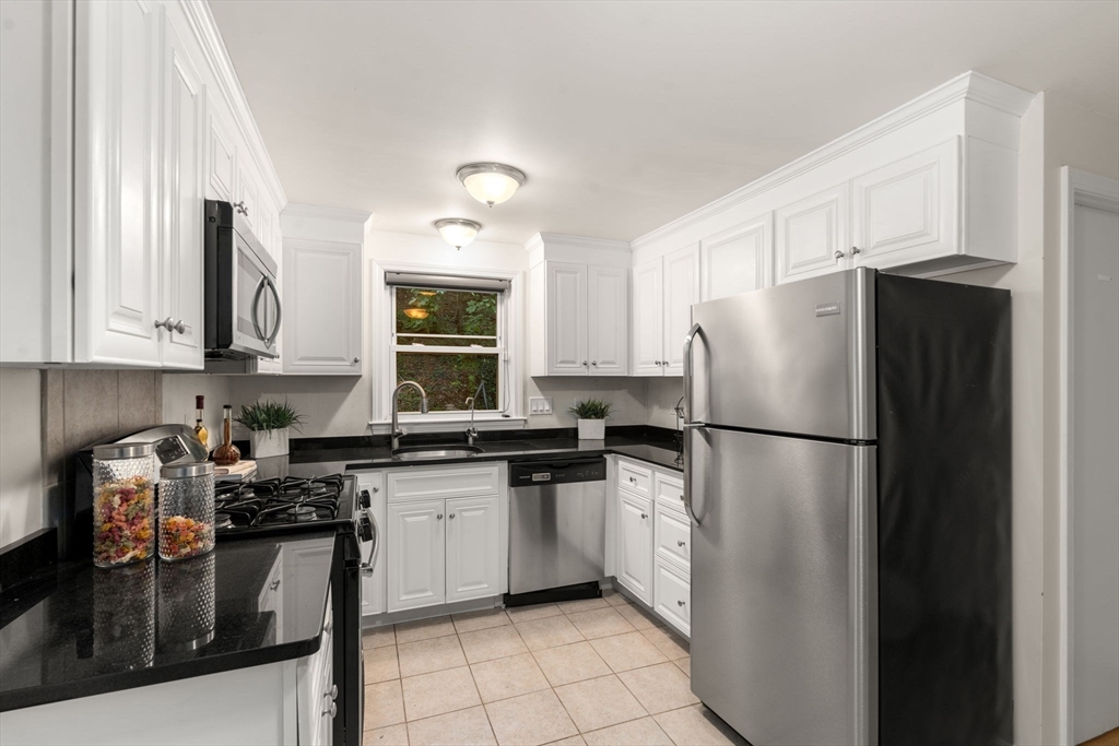 37-39 Thurston Rd # 1