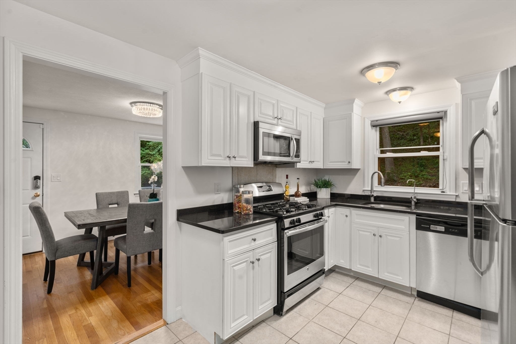 37-39 Thurston Rd # 1