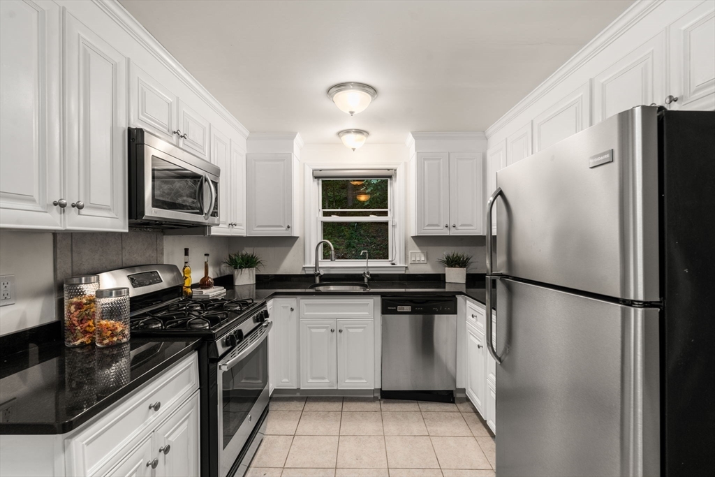37-39 Thurston Rd # 1