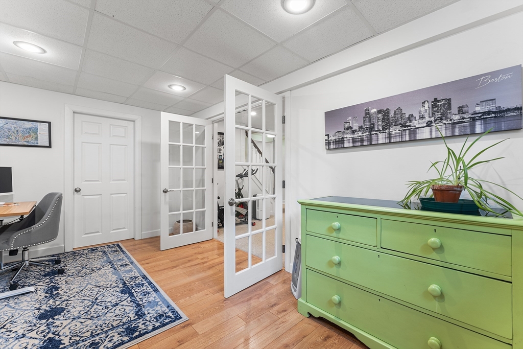 22 Sanderson Ave