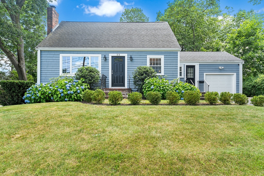 22 Sanderson Ave