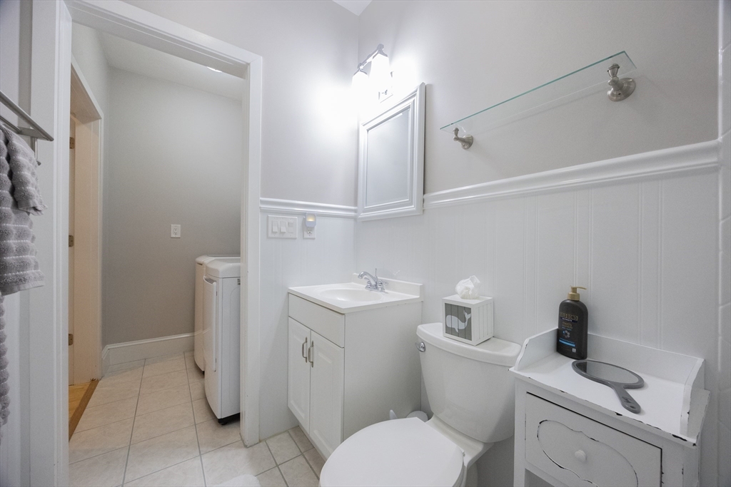 539 White Cliff Dr. Unit: End