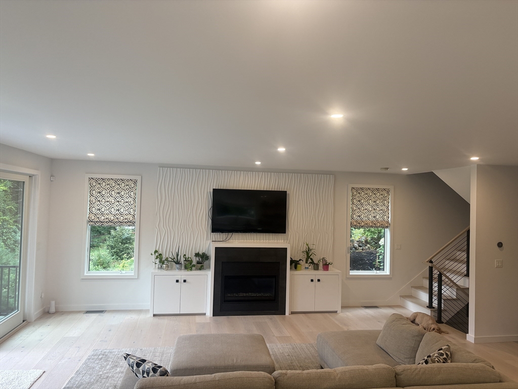 416 Conant Rd
