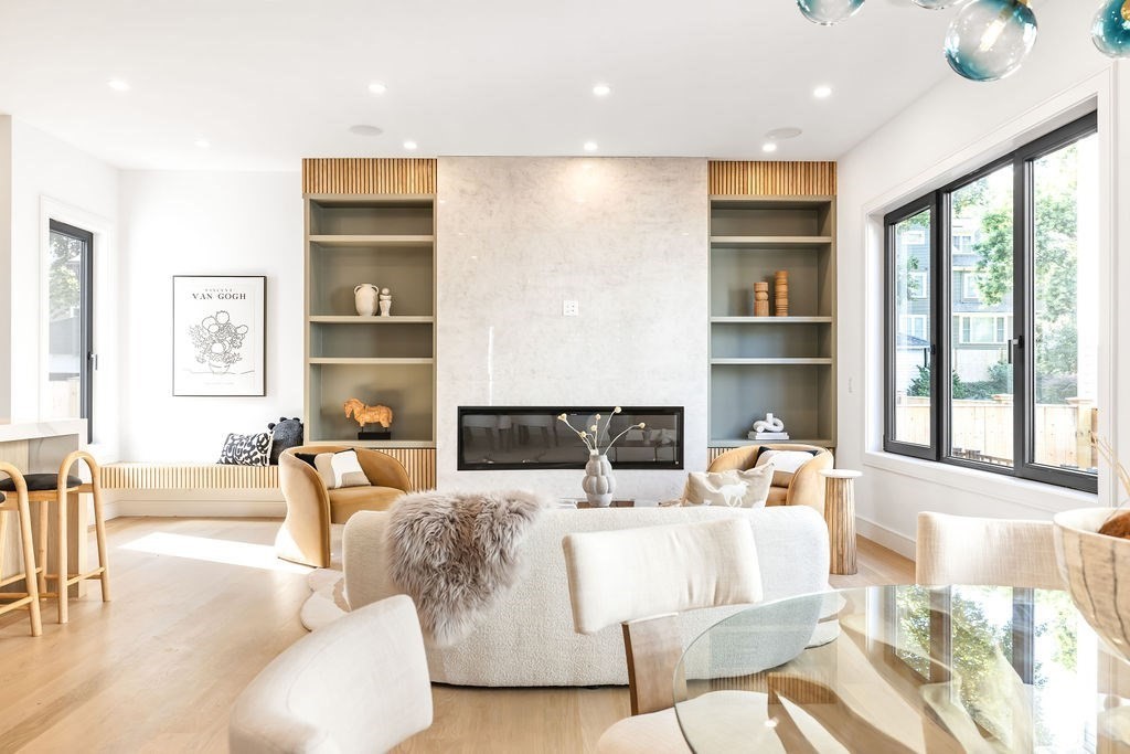 1597 Centre St. Unit: Front
