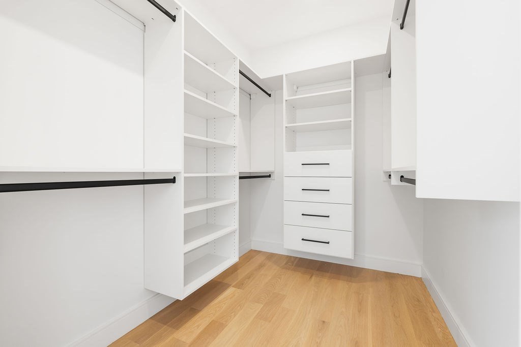 1597 Centre St. Unit: Front