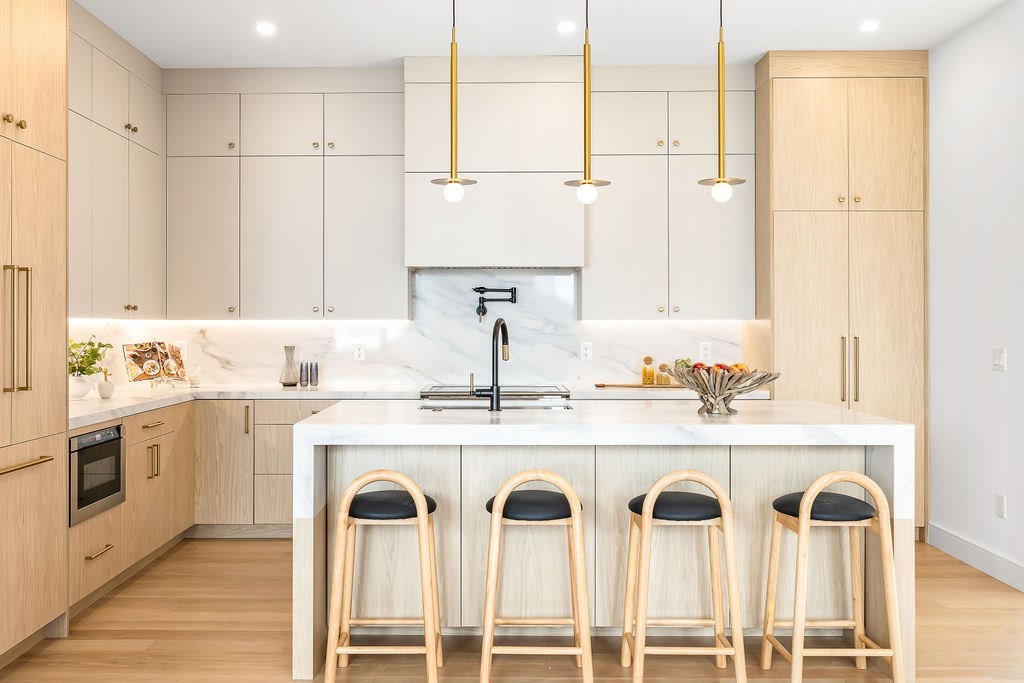 1597 Centre St. Unit: Front