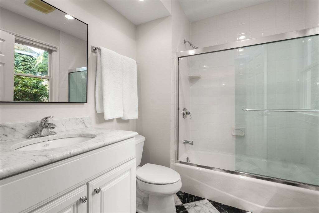 110 Avalon Rd