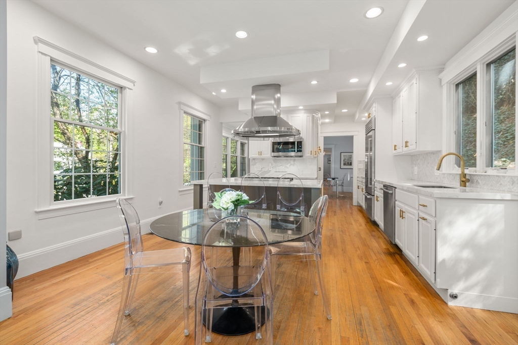 110 Avalon Rd