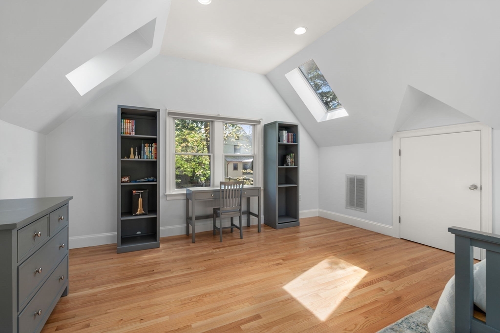 110 Avalon Rd