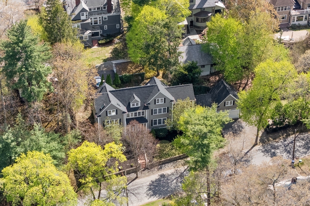 110 Avalon Rd
