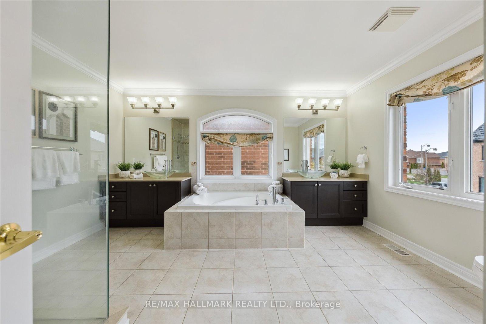 37 Maplebank Crescent, Whitchurch-Stouffville